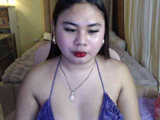 Urasianladyfox2xx webcam