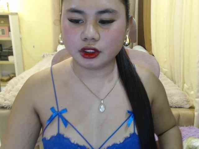 Urasianladyfox2xx webcam