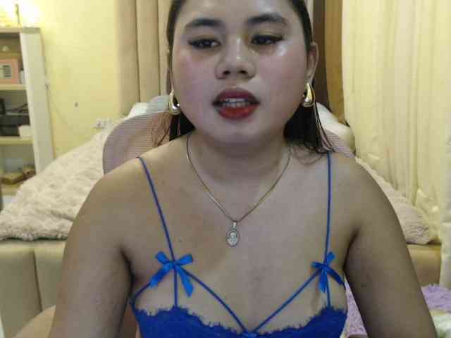 Urasianladyfox2xx webcam