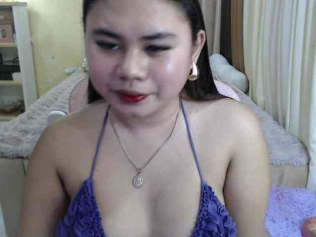 Urasianladyfox2xx webcam