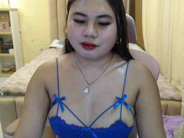 Urasianladyfox2xx webcam