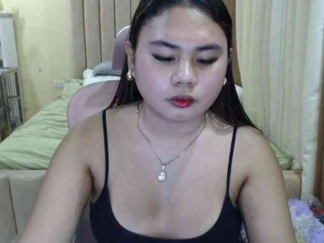 Urasianladyfox2xx webcam