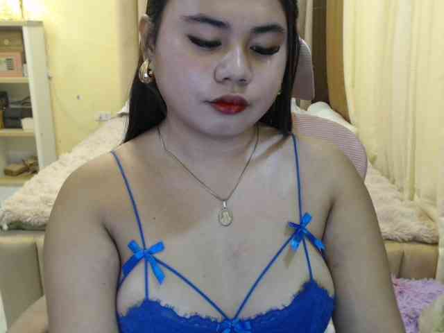 Urasianladyfox2xx webcam