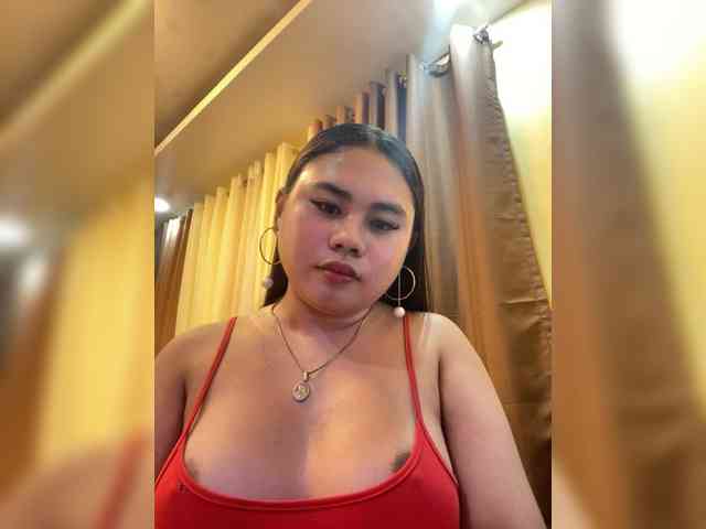 Urasianladyfox2xx webcam