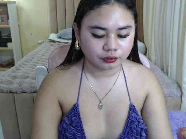 Urasianladyfox2xx webcam