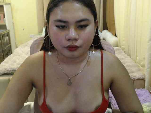 Urasianladyfox2xx webcam