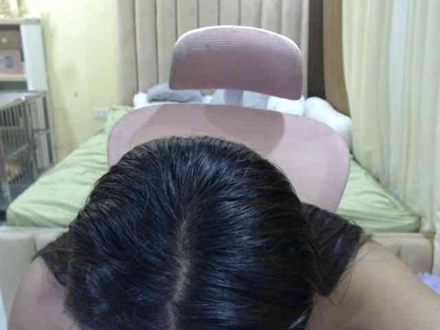 Urasianladyfox2xx webcam