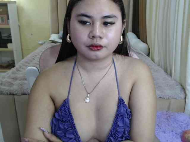 Urasianladyfox2xx webcam