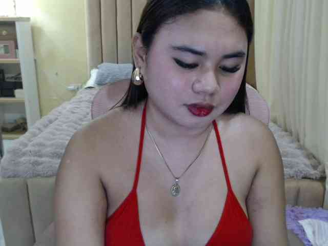 Urasianladyfox2xx webcam