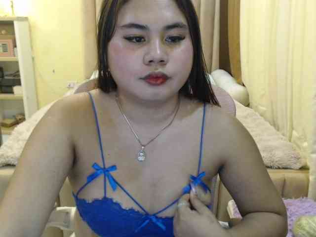 Urasianladyfox2xx webcam