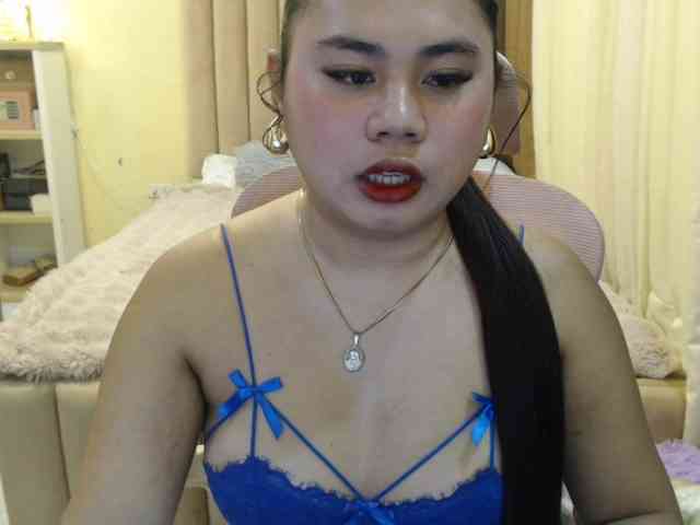 Urasianladyfox2xx webcam