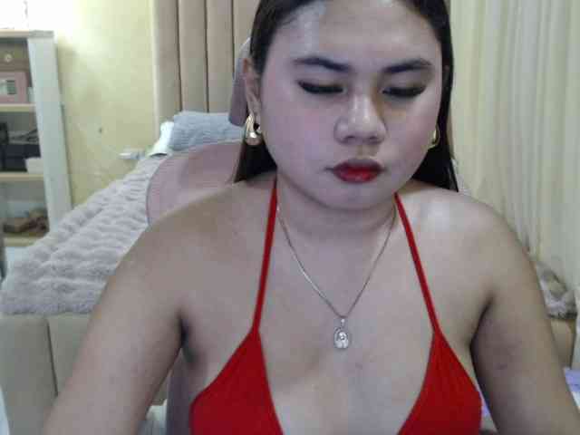 Urasianladyfox2xx webcam