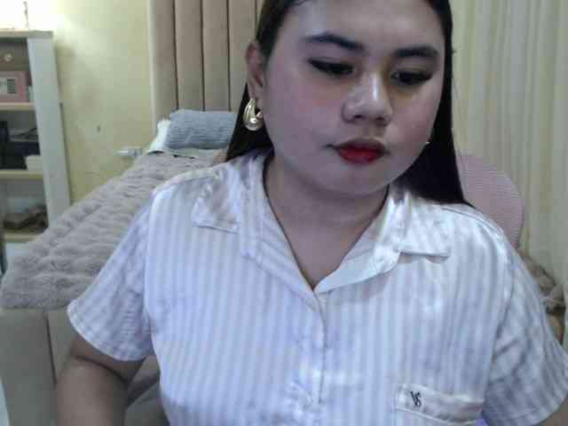 Urasianladyfox2xx webcam