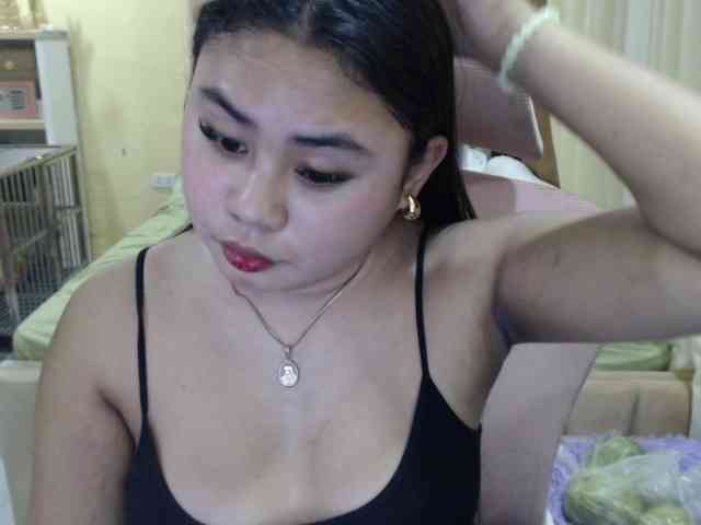 Urasianladyfox2xx webcam