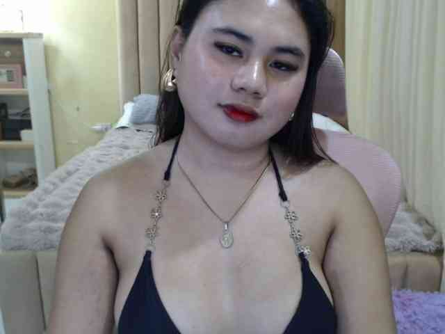 Urasianladyfox2xx webcam