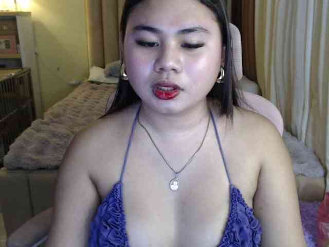 Urasianladyfox2xx webcam