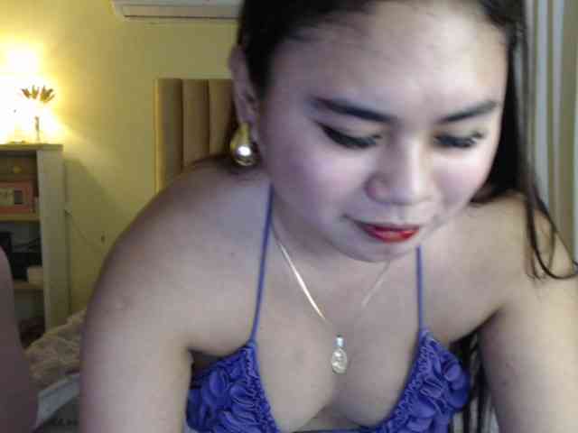Urasianladyfox2xx webcam
