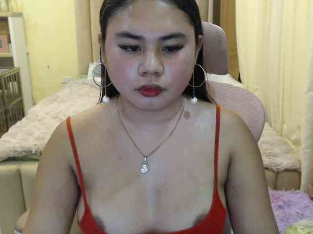 Urasianladyfox2xx webcam