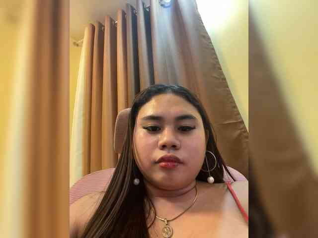 Urasianladyfox2xx webcam