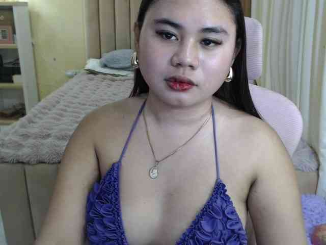 Urasianladyfox2xx webcam