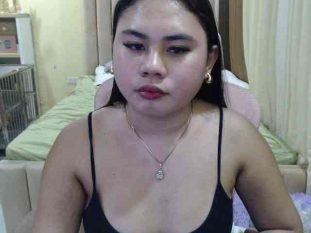 Urasianladyfox2xx webcam