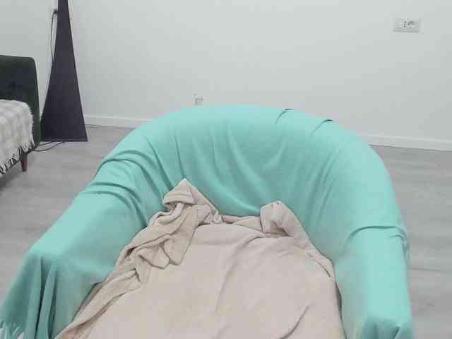 AryaAnna webcam