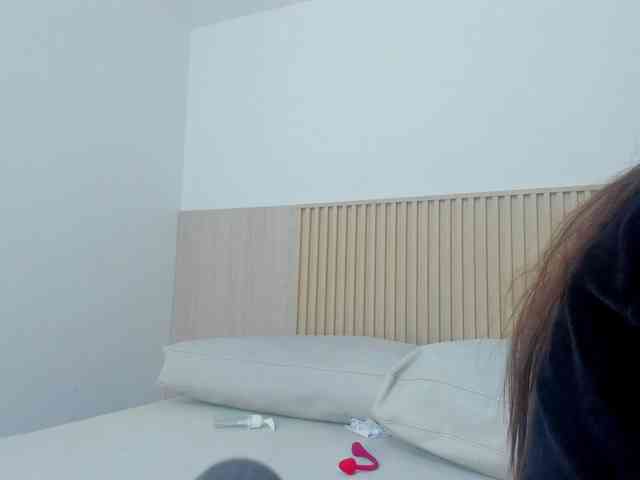 AlenaBrown webcam