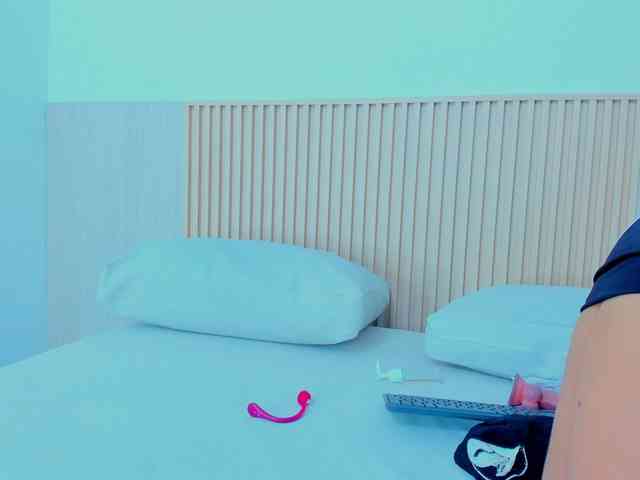 AlenaBrown webcam