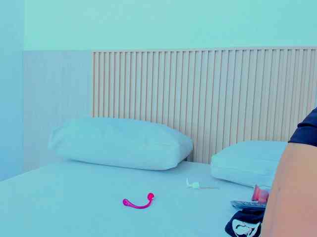 AlenaBrown webcam