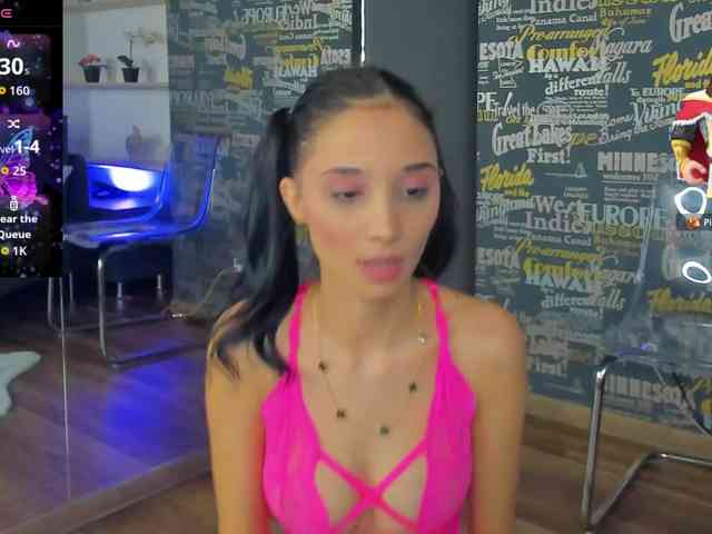 DemmiLove webcam