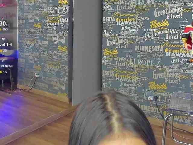 DemmiLove webcam