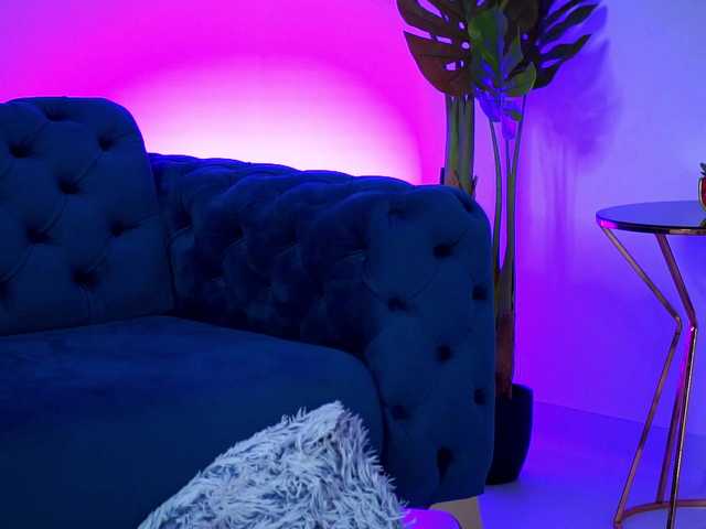 Vai a chattare su MaddieBryggs MaddieBryggs