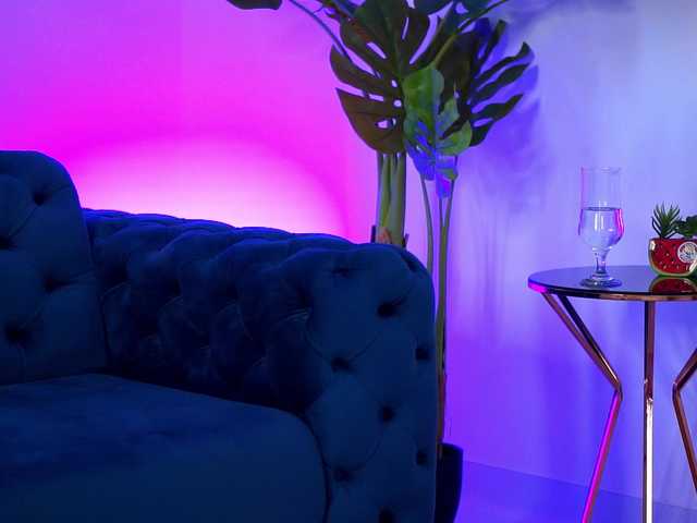 Gratis Live Sexcam mit MaddieBryggs MaddieBryggs