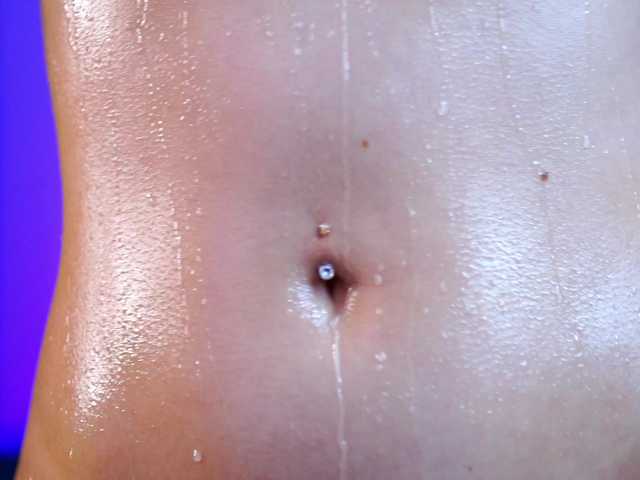 Vai a chattare su MaddieBryggs MaddieBryggs