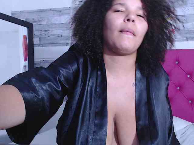 Bignaturalboobs webcam
