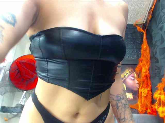 hot-and-fucking-girl webcam