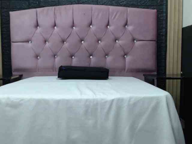 hot-and-fucking-girl webcam