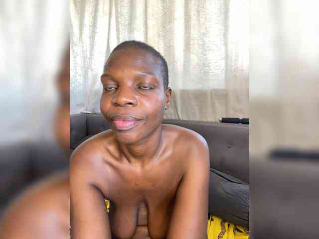 Miss-Coco webcam