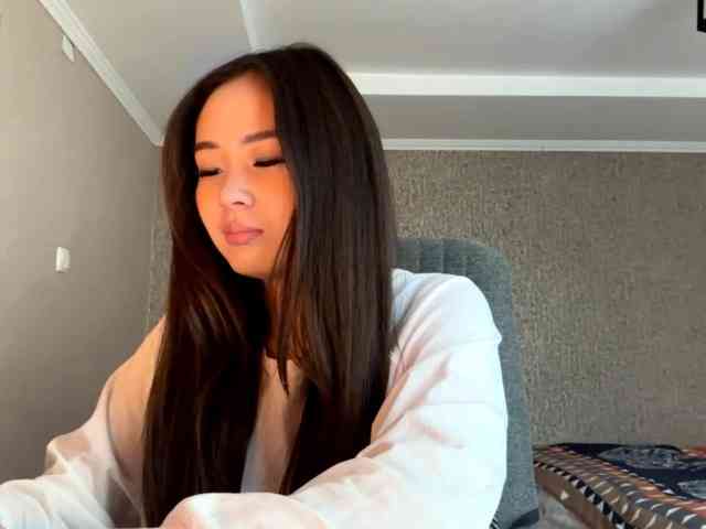 LatrishaAltigs webcam