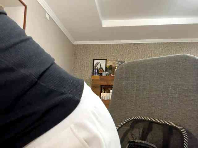 LatrishaAltigs webcam