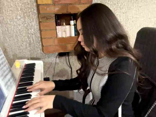 LatrishaAltigs webcam