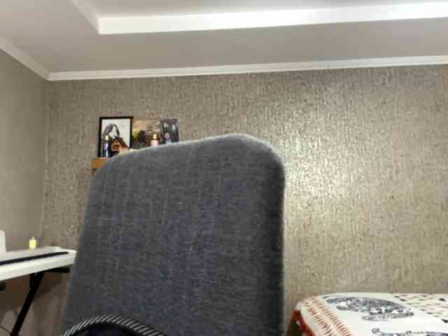 LatrishaAltigs webcam