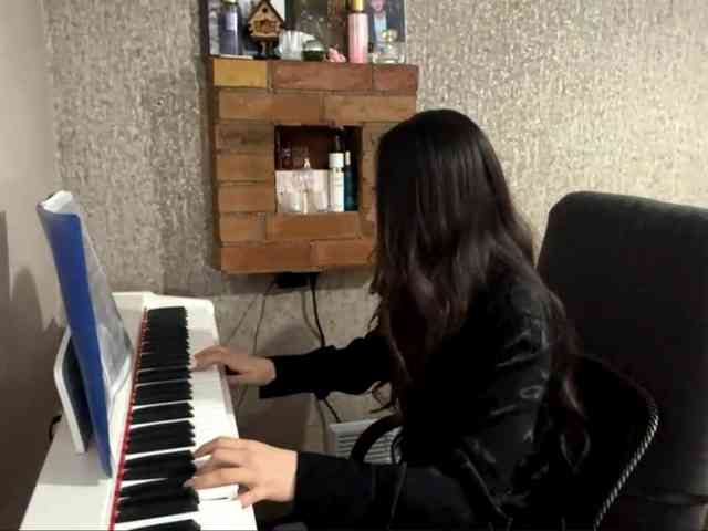 LatrishaAltigs webcam