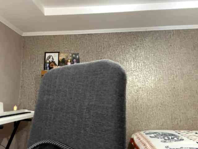 LatrishaAltigs webcam