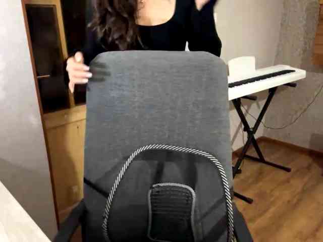 LatrishaAltigs webcam