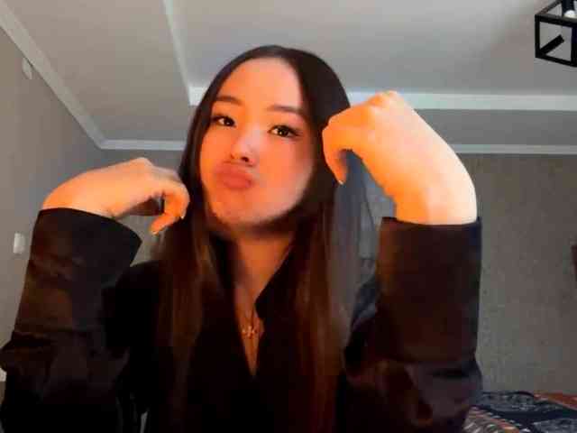 LatrishaAltigs webcam
