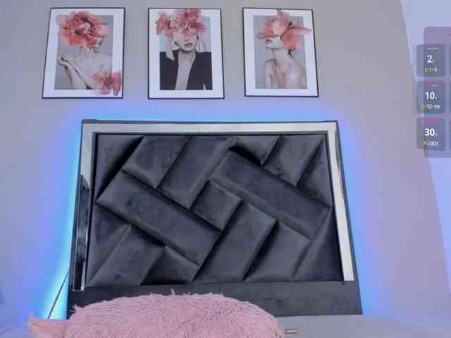 ZoeLonghair webcam