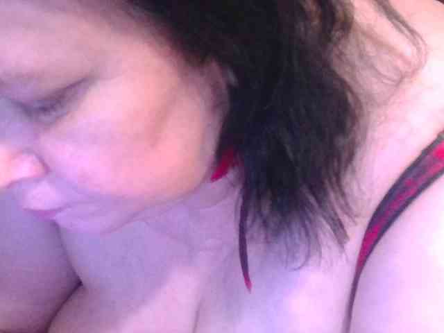 CharleeKendall webcam