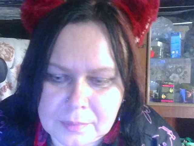 CharleeKendall webcam