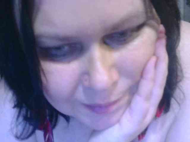 CharleeKendall webcam